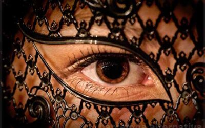 LA MASCARA: UN BAILE DE APARIENCIAS Y AUTOENGAÑOS