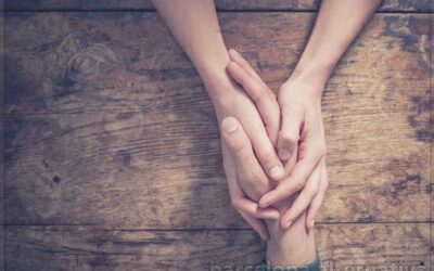 Ayudar a los demás libera las mismas hormonas que tener relaciones amorosas