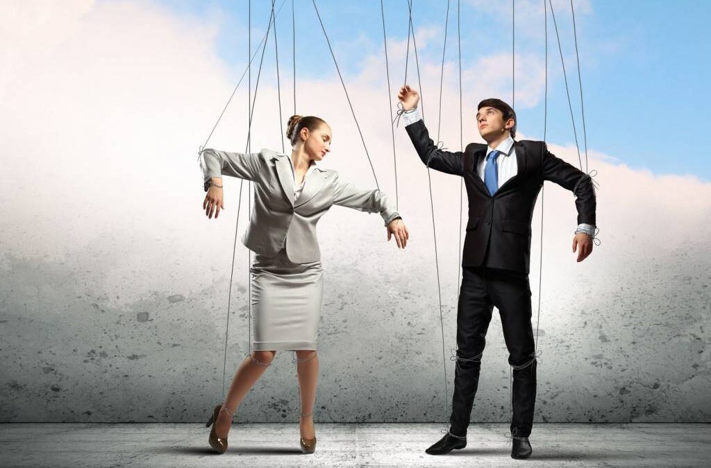 APRENDE A TRATAR A UN MANIPULADOR